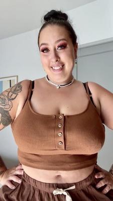 April Enorme Culo Tetas Beayty Sexy BBW Chica Fotos Calientes Mixtas