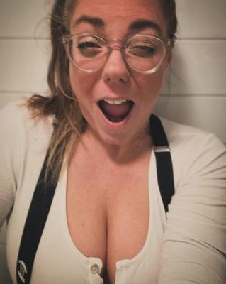 Big Titty Barkeeper Ashleigh