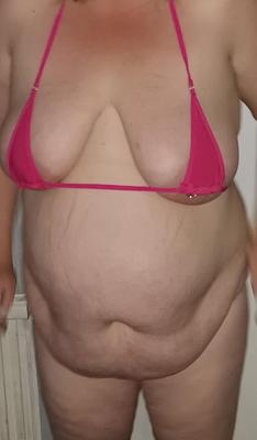 BBW Frau rosa Bikini