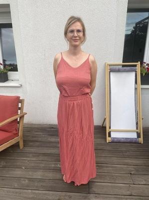 Französische Amateur-Milf mit großen Titten